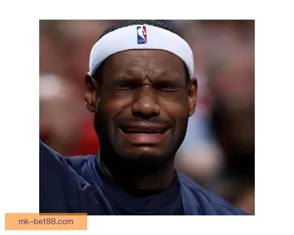 詹姆斯本赛季85次扣篮超前两年 获盛赞：退役前应拿五千万年薪